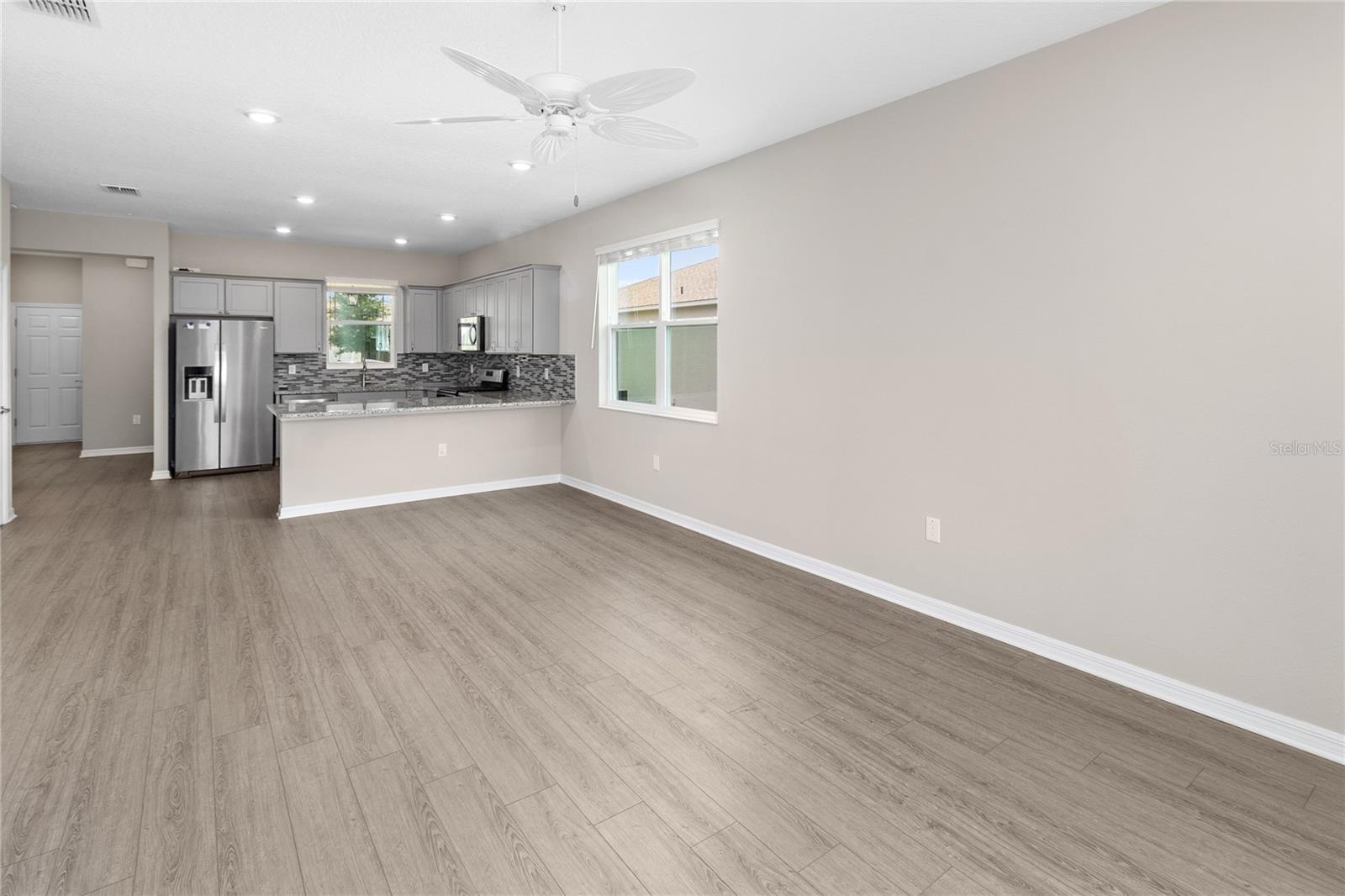 Image 7 of 32 For 8925 76th Street