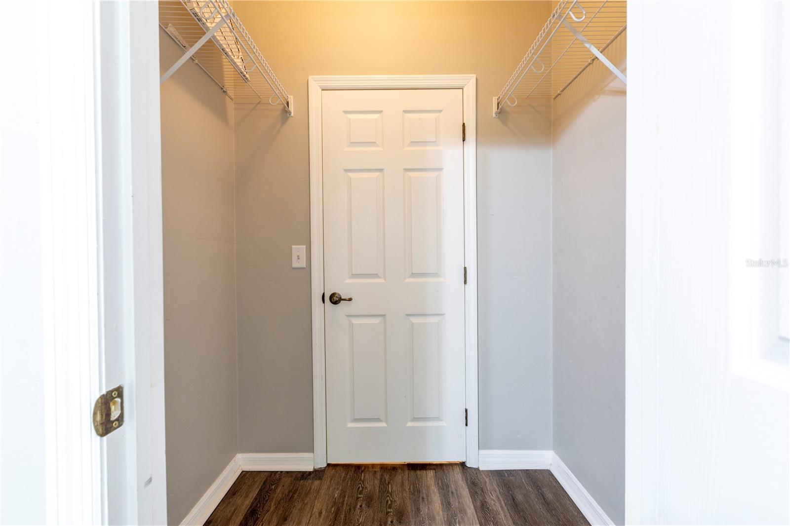 Image 14 of 27 For 528 39th Road 101