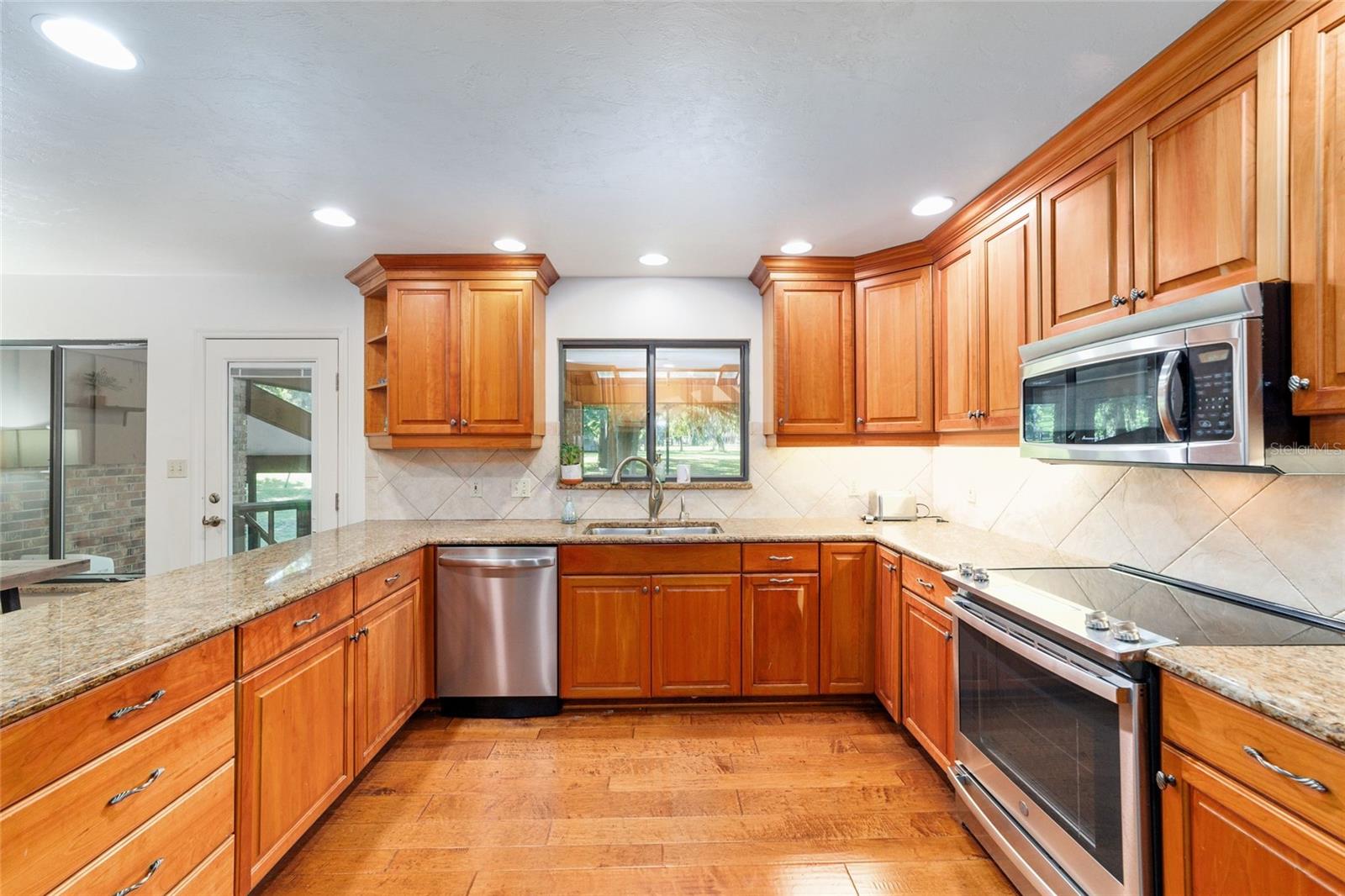 Image 13 of 43 For 6015 36th Way