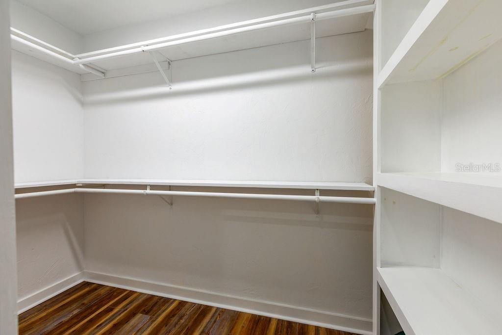 Image 15 of 33 For 11274 71st Drive