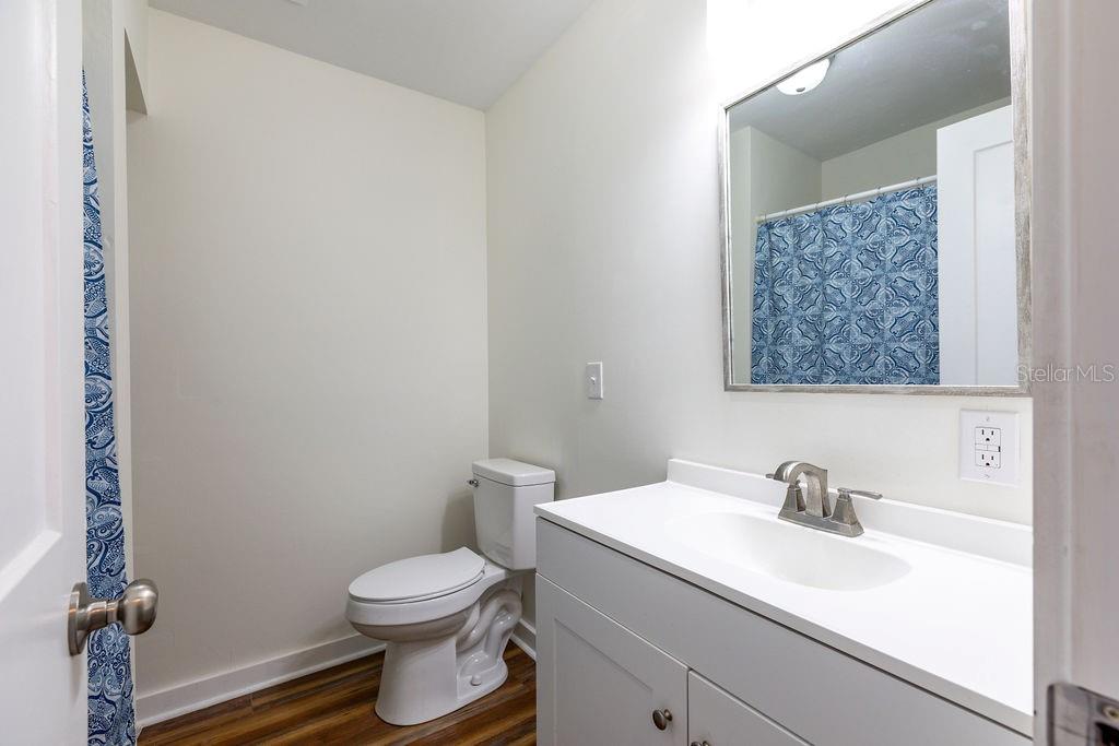 Image 17 of 33 For 11274 71st Drive