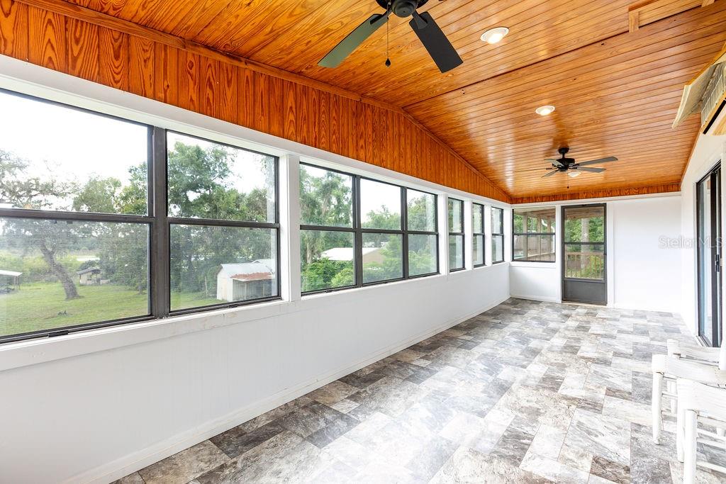 Image 21 of 33 For 11274 71st Drive