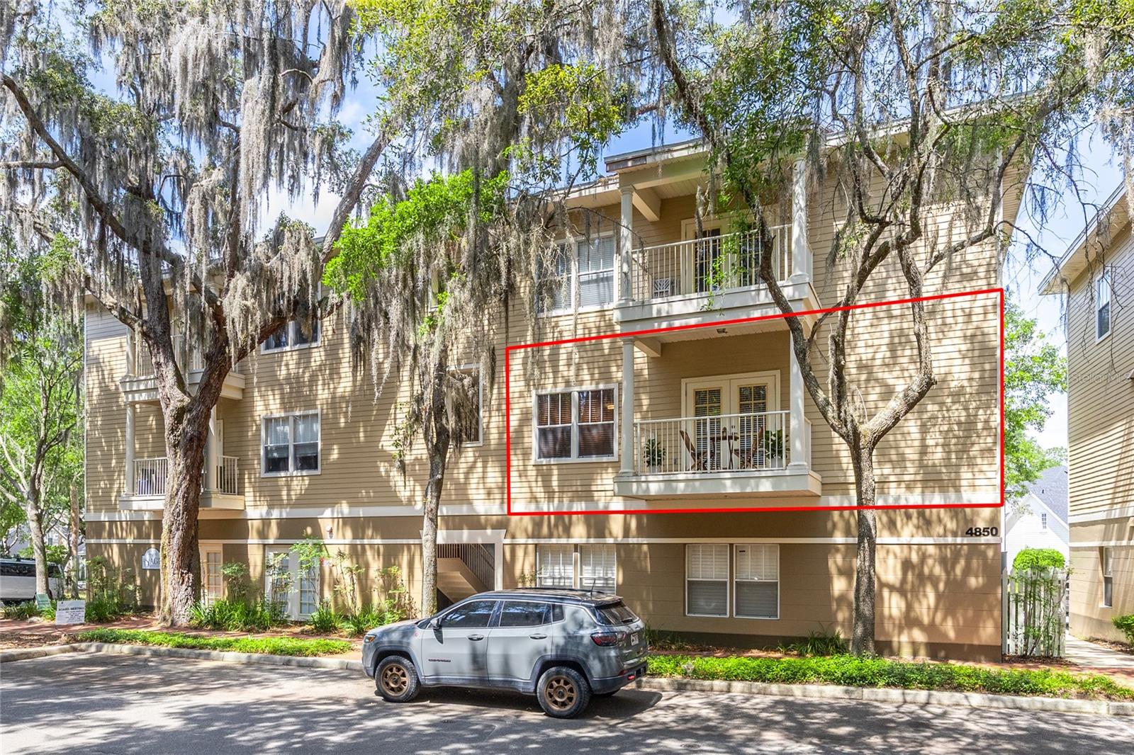 Image 3 of 33 For 4850 91st Terrace P201