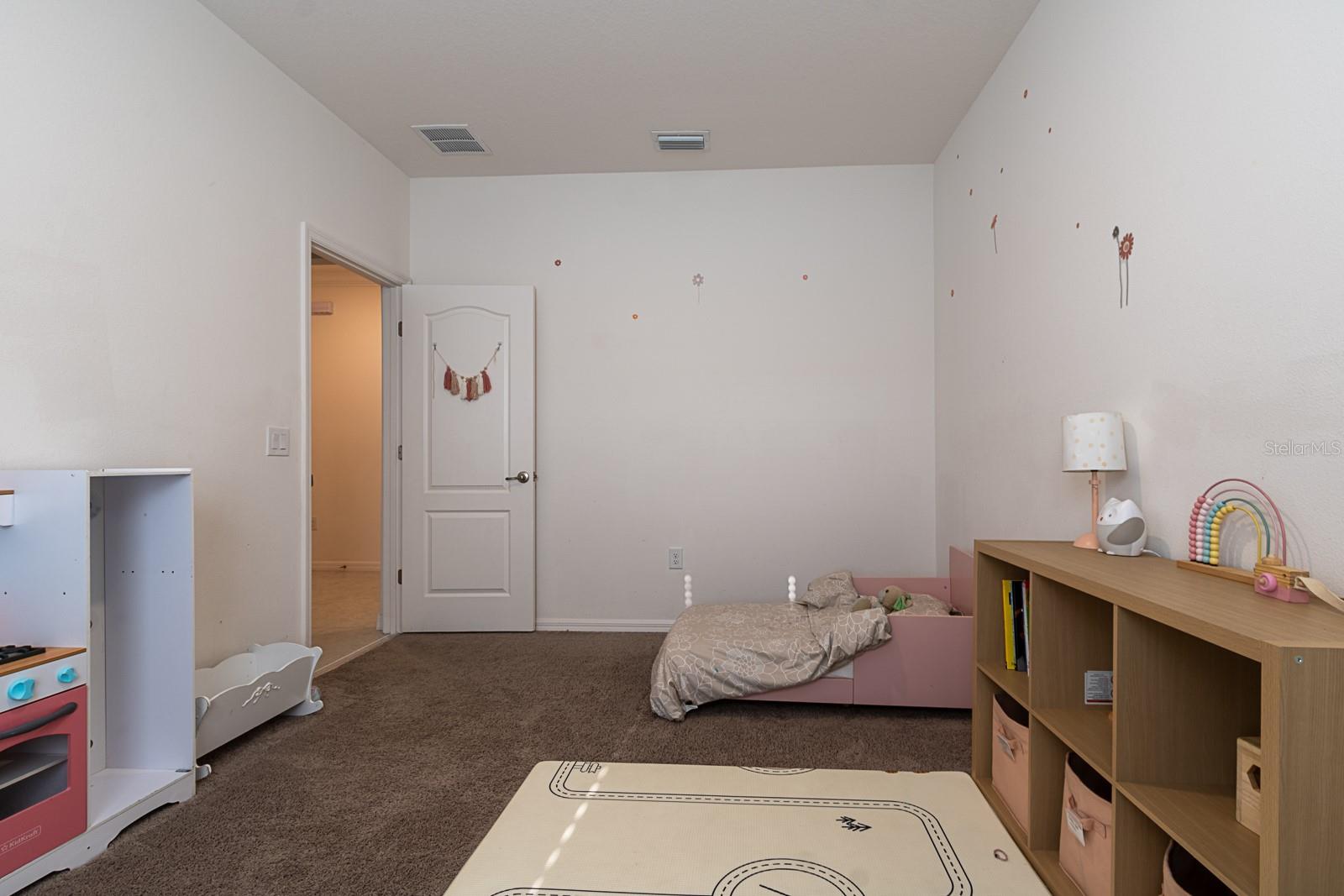 Image 11 of 21 For 15451 121st Place