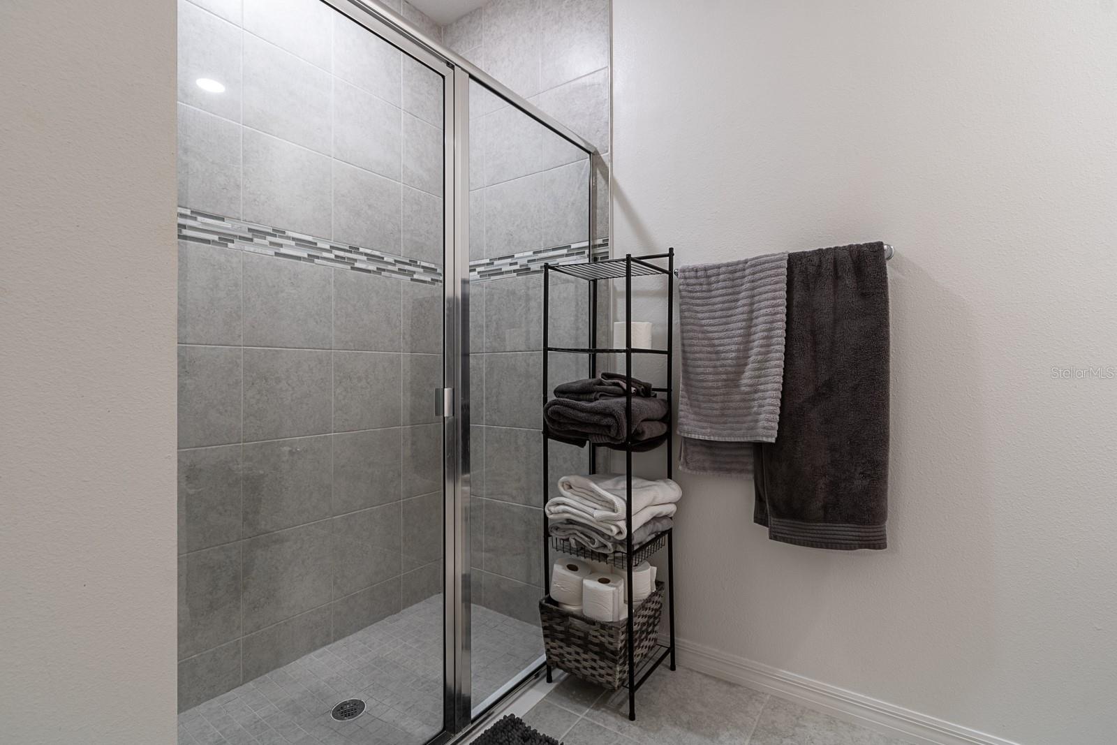 Image 6 of 21 For 15451 121st Place