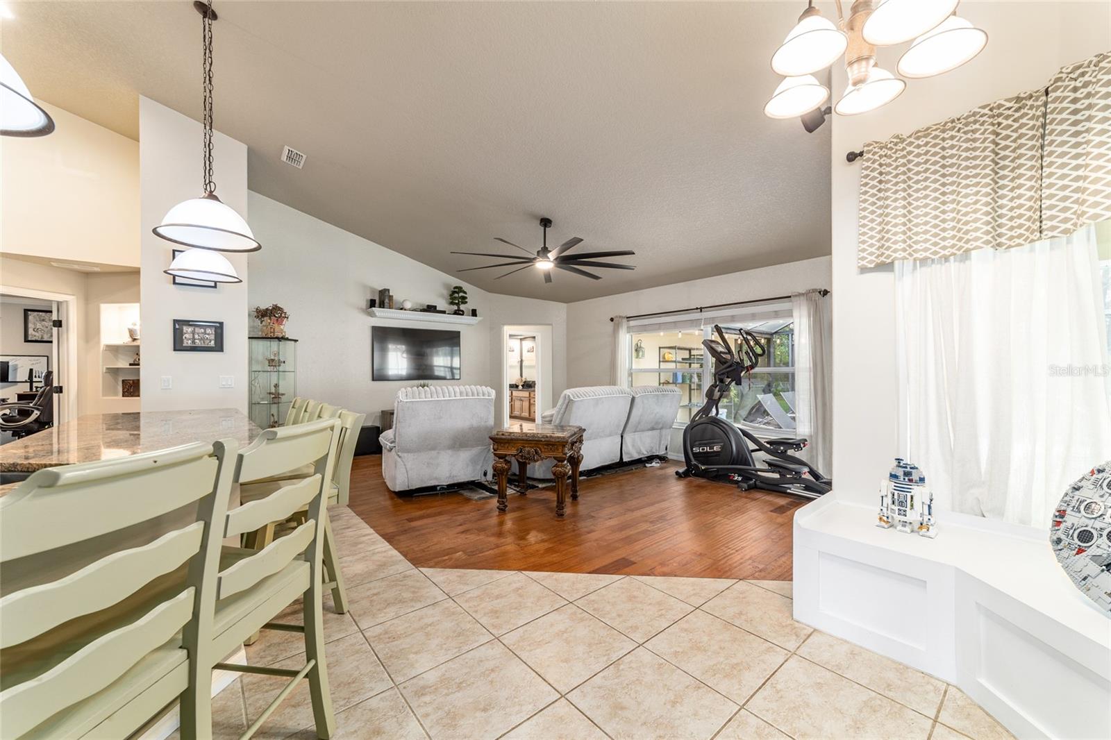 Image 12 of 100 For 5005 47th Terrace Road