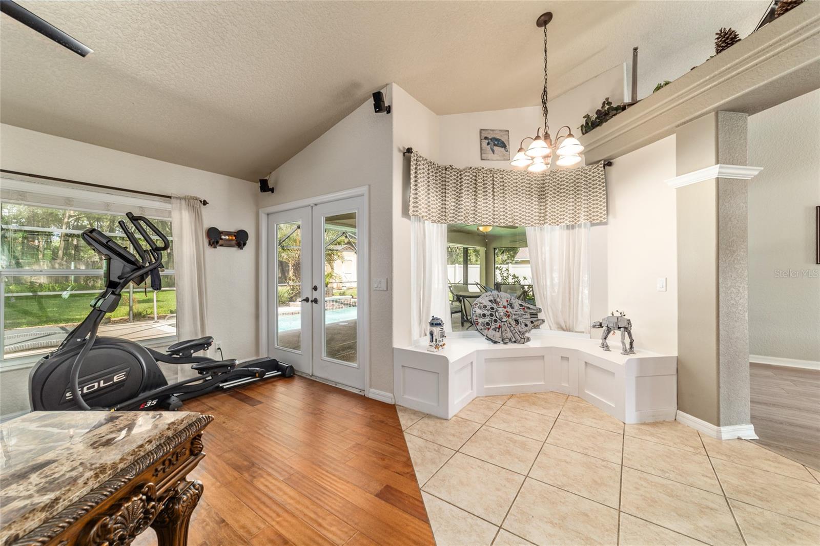 Image 22 of 100 For 5005 47th Terrace Road