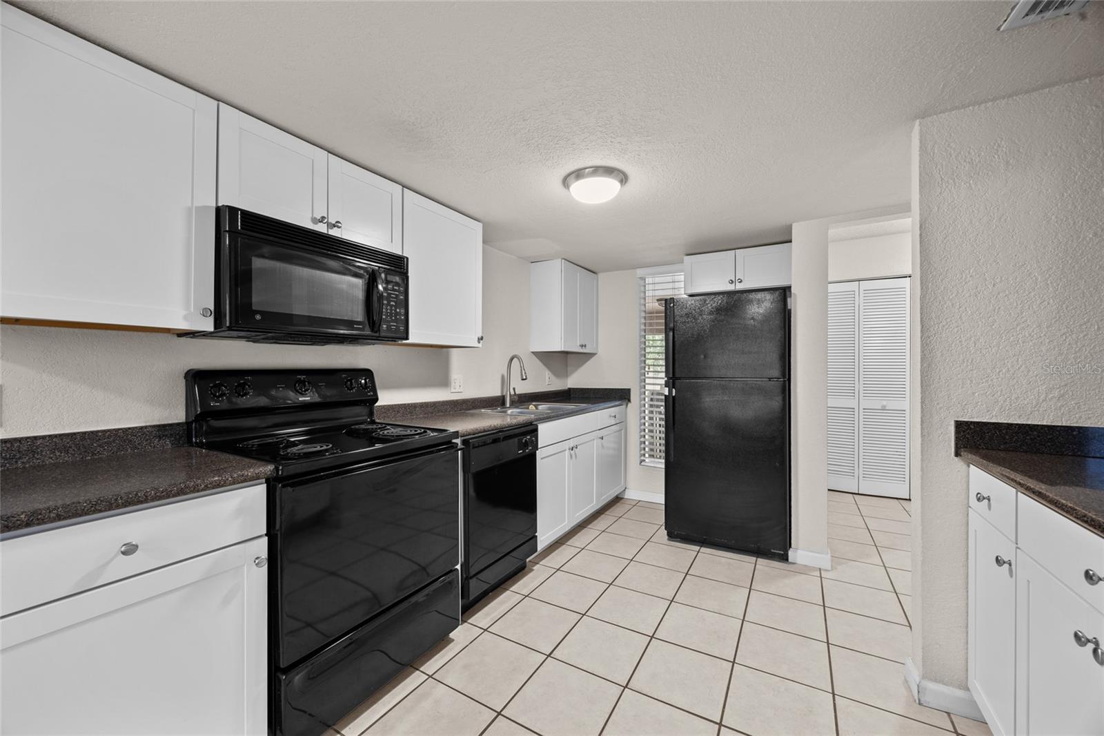Image 4 of 23 For 1810 23rd Boulevard 203