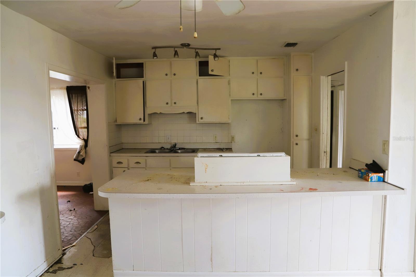 Image 4 of 11 For 21514 69th Avenue