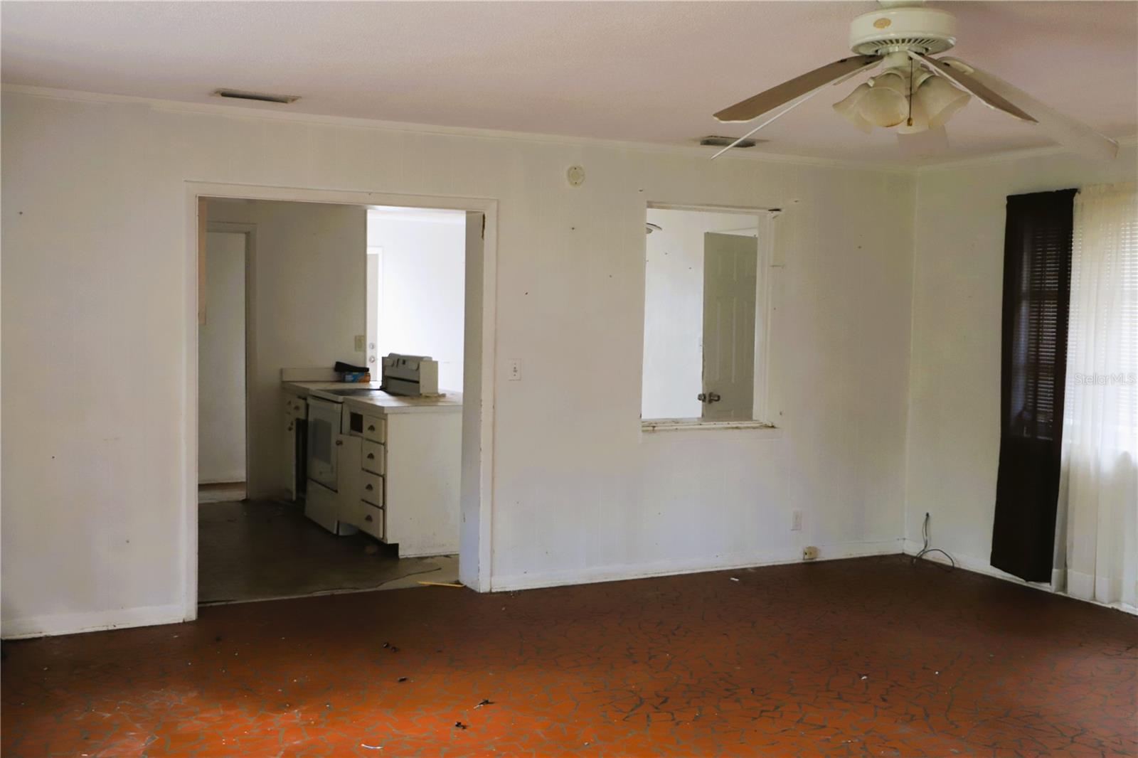 Image 7 of 11 For 21514 69th Avenue