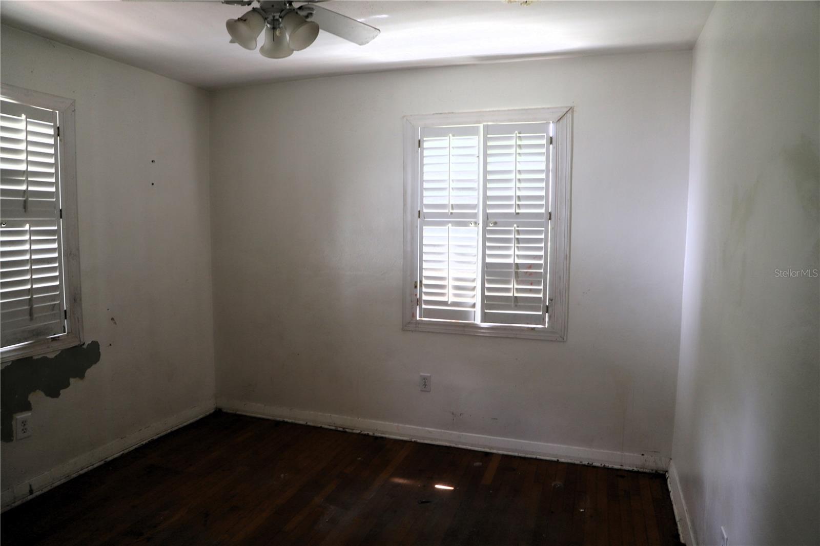 Image 9 of 11 For 21514 69th Avenue