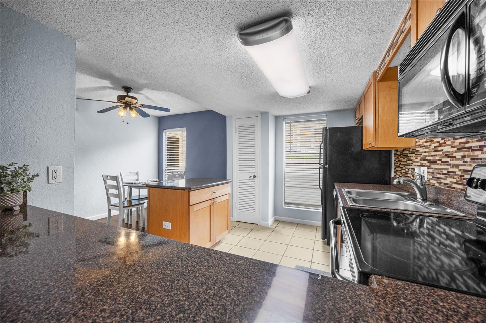 Image 8 of 25 For 1810 23rd Boulevard 147