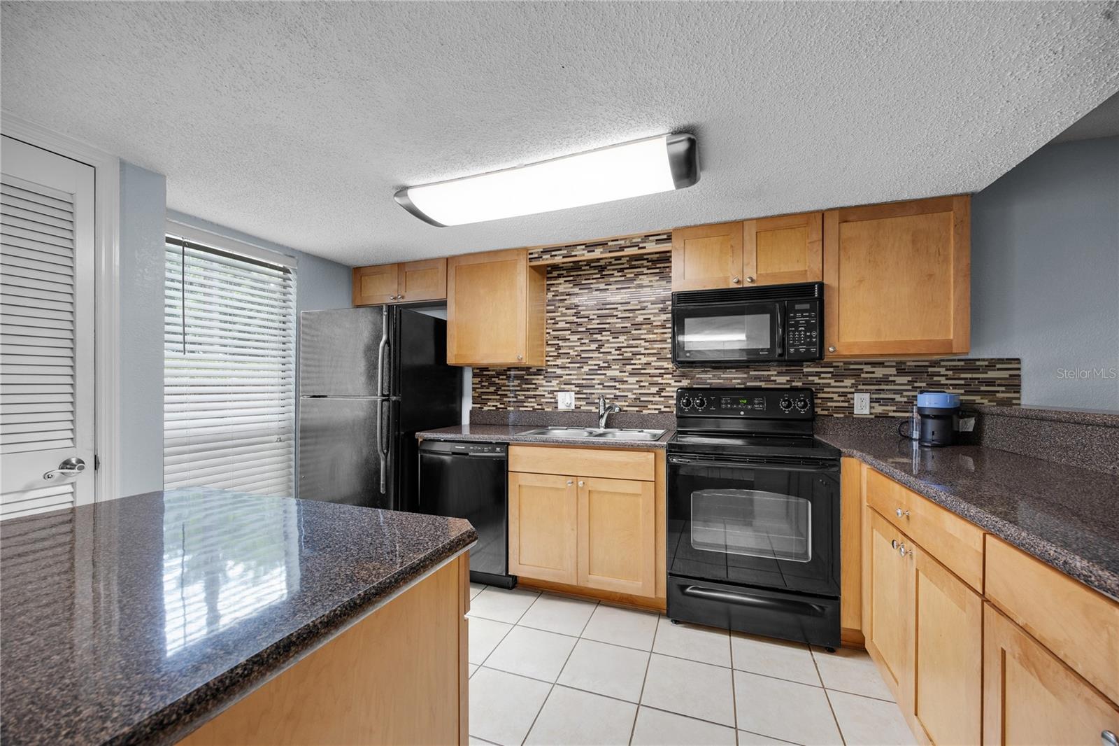 Image 9 of 25 For 1810 23rd Boulevard 147