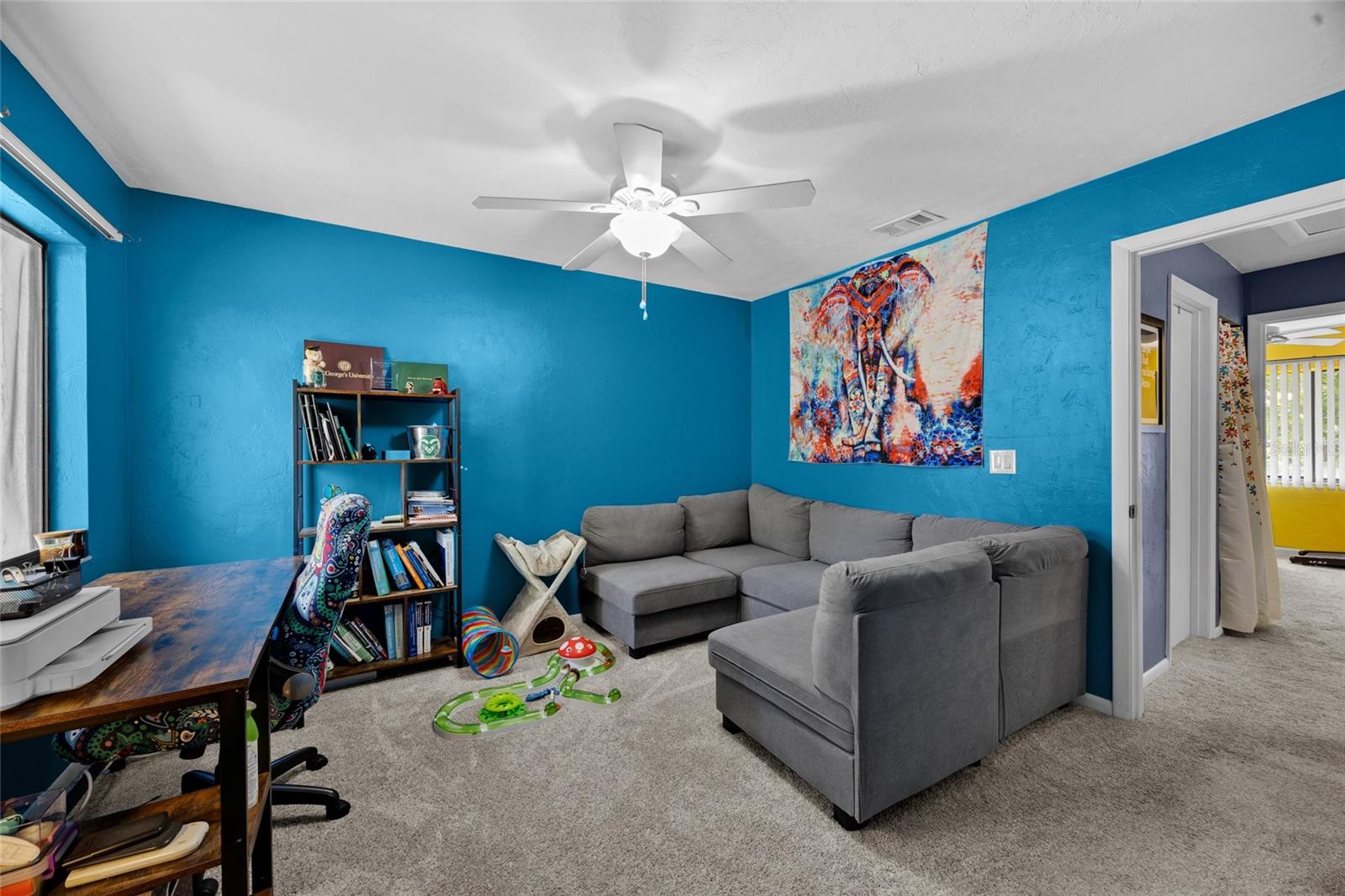 Image 17 of 23 For 2735 35th Place 306