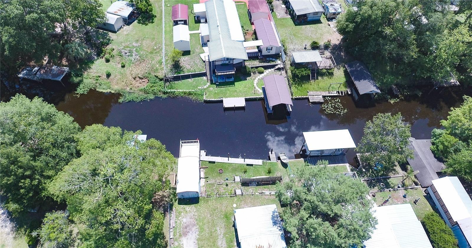 Image 41 of 52 For 104 Waterway Avenue