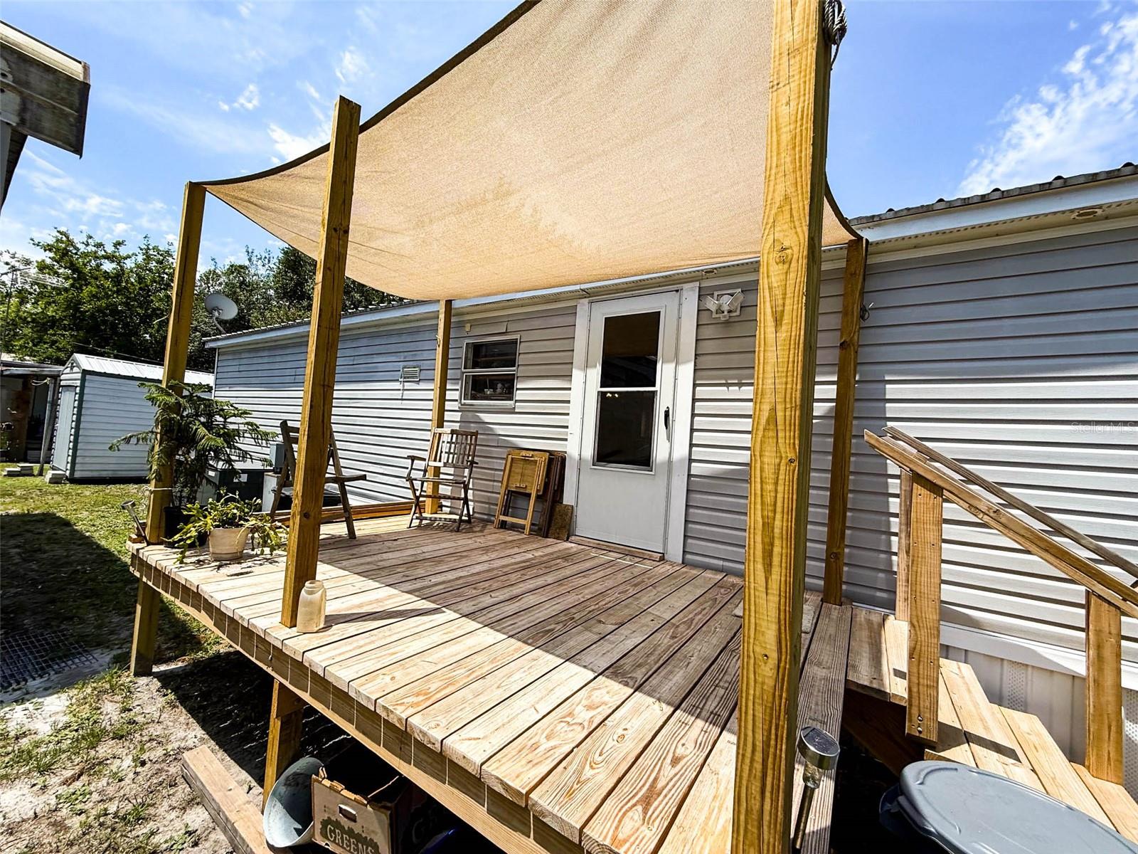 Image 6 of 39 For 104 Waterway Avenue
