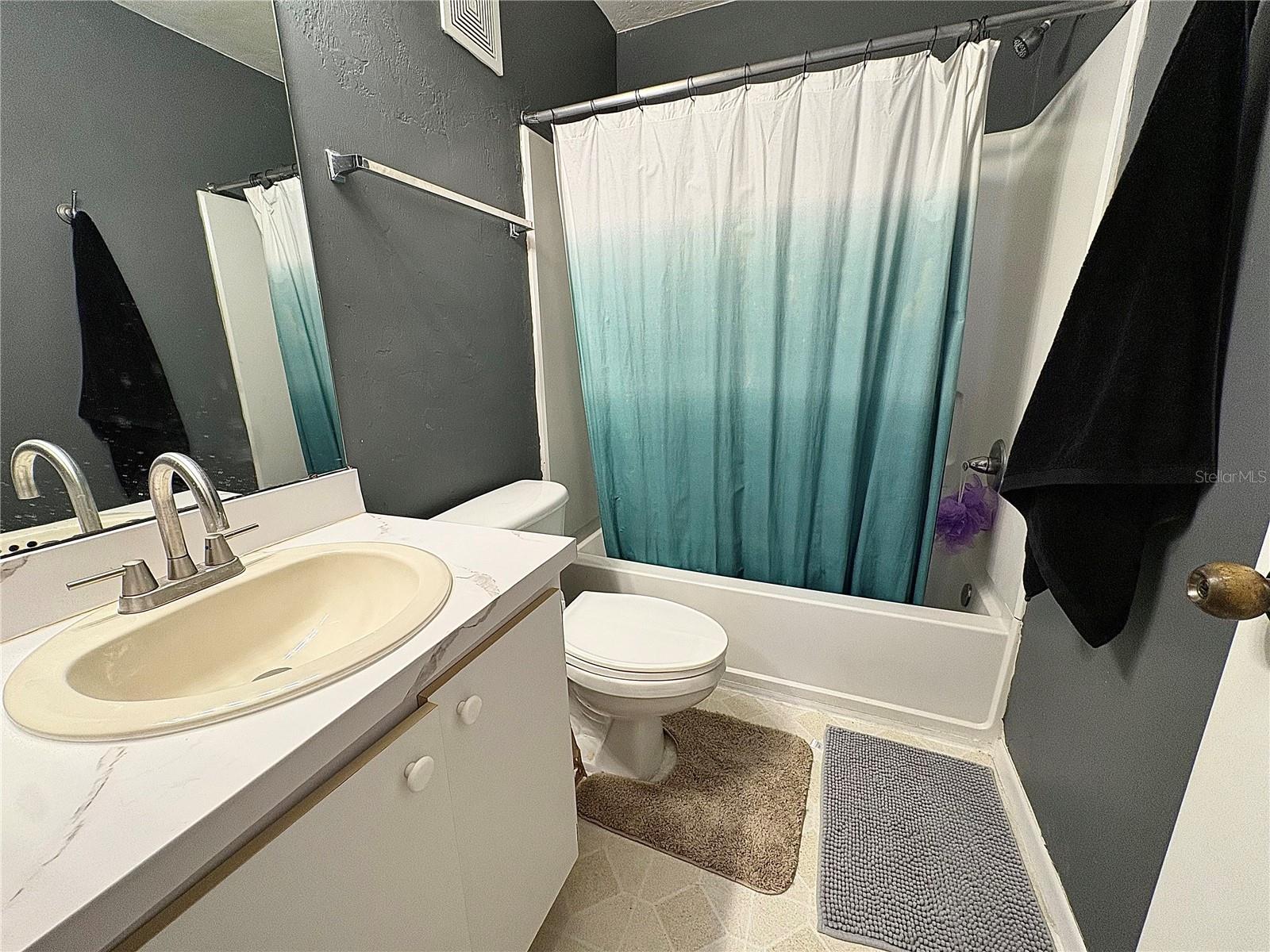 Image 21 of 34 For 4000 23rd Street 3-205