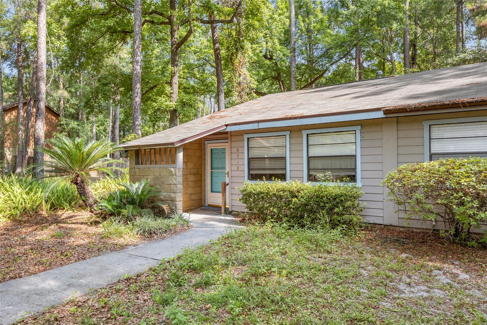 Image 2 of 20 For 6912 45th Avenue