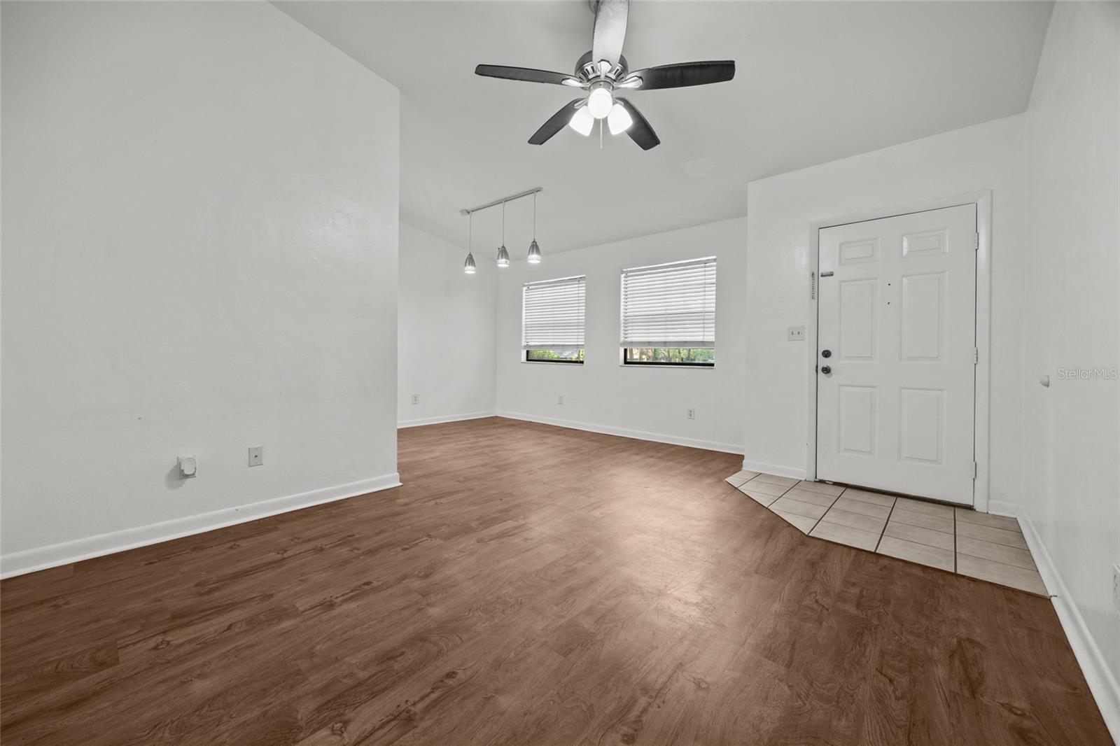 Image 4 of 20 For 6912 45th Avenue