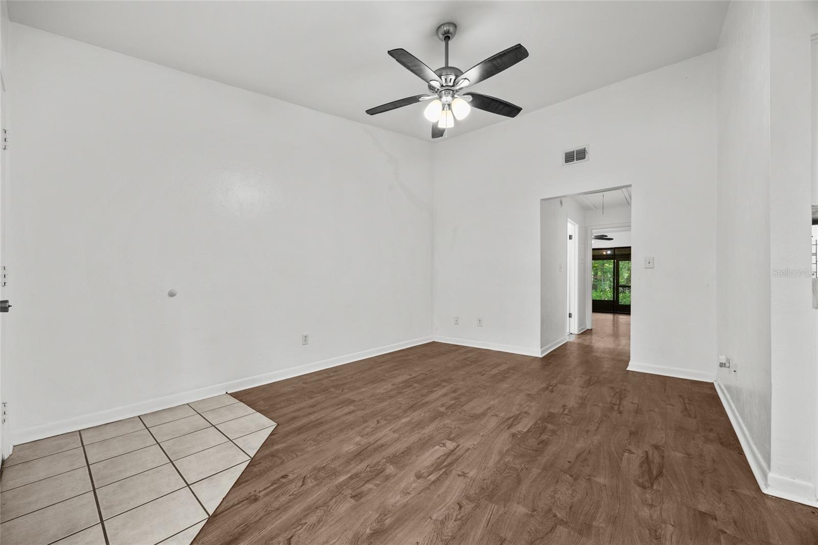 Image 5 of 20 For 6912 45th Avenue