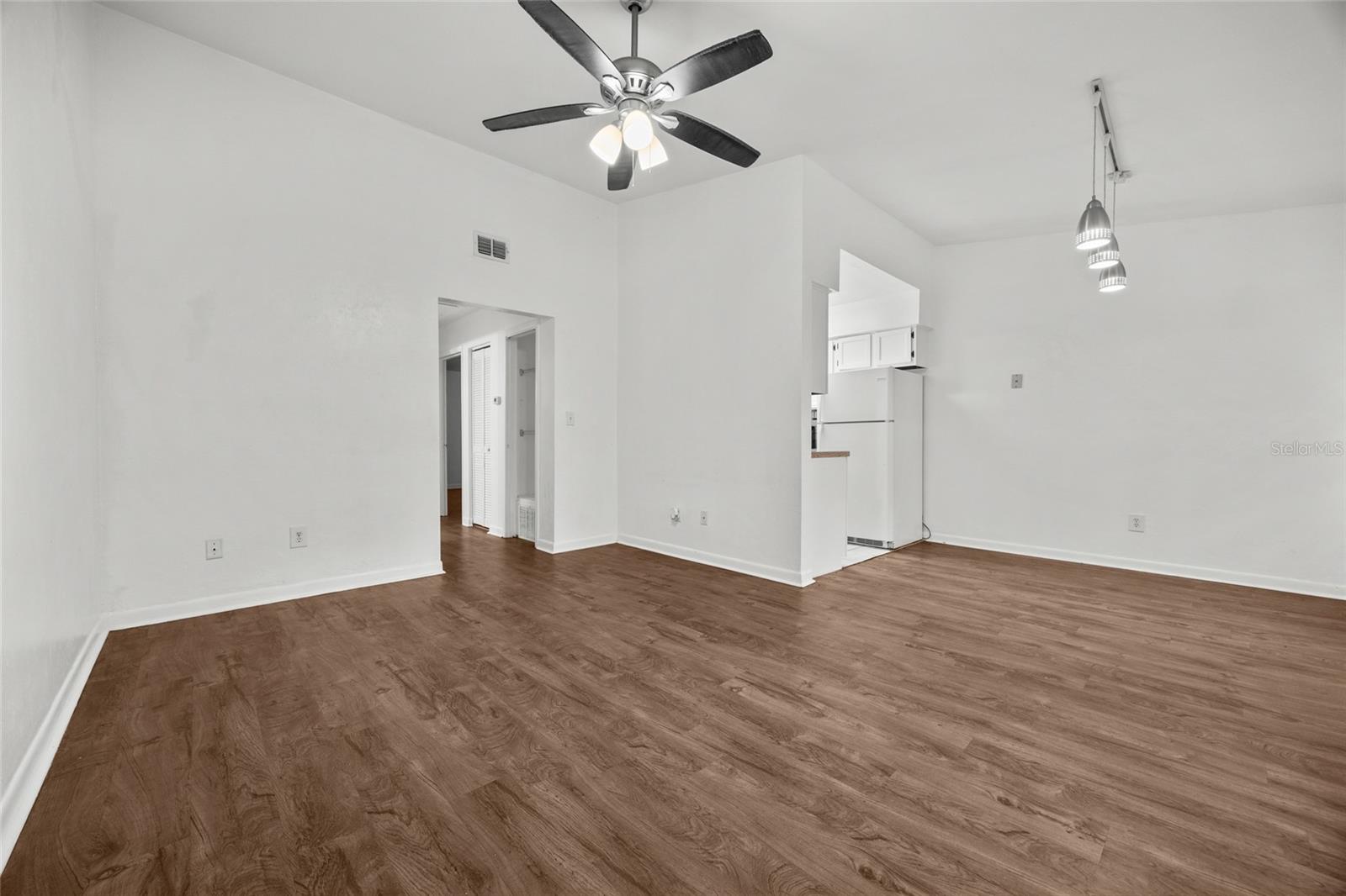 Image 7 of 20 For 6912 45th Avenue