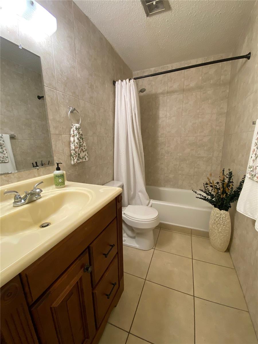 Image 16 of 38 For 2712 14th Drive