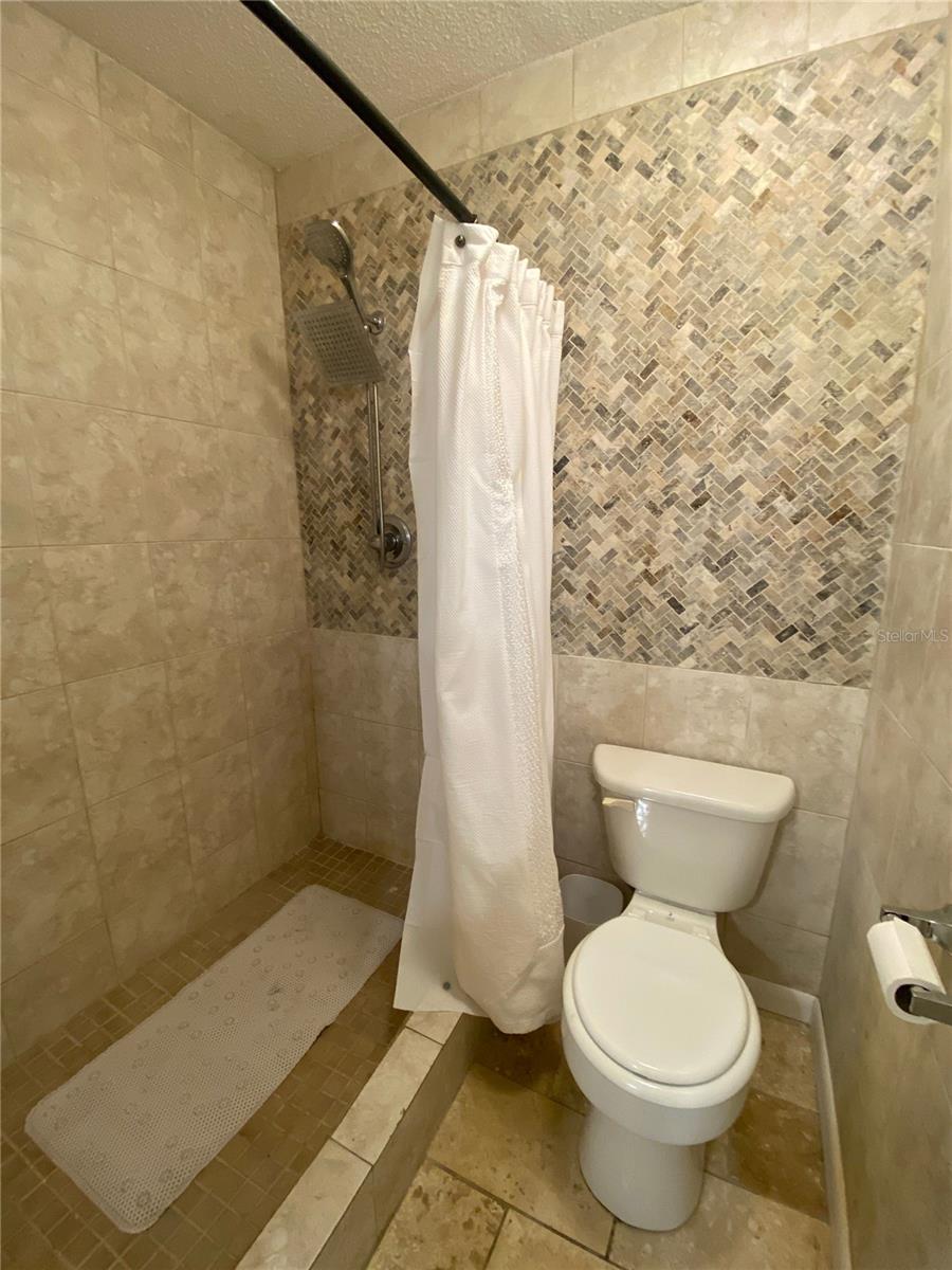 Image 21 of 38 For 2712 14th Drive