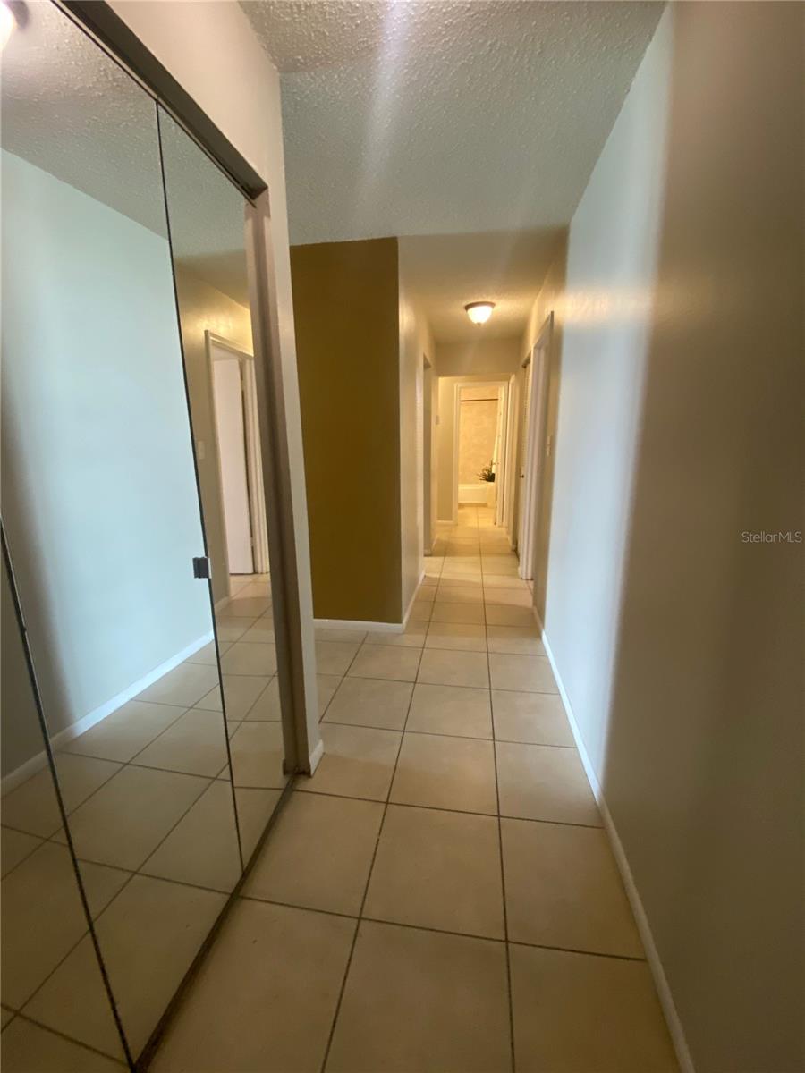 Image 4 of 38 For 2712 14th Drive