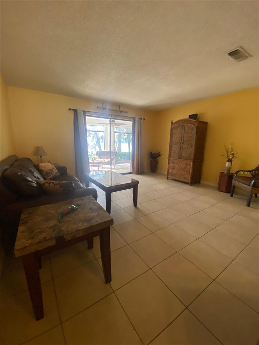 Image 7 of 38 For 2712 14th Drive