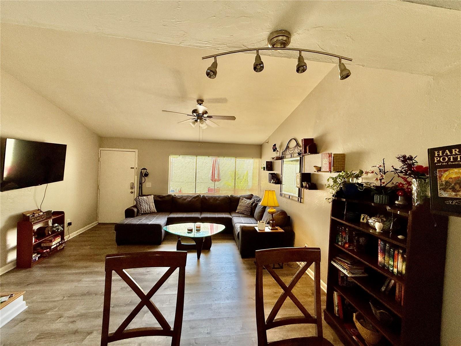 Image 11 of 34 For 2058 35th Place H47