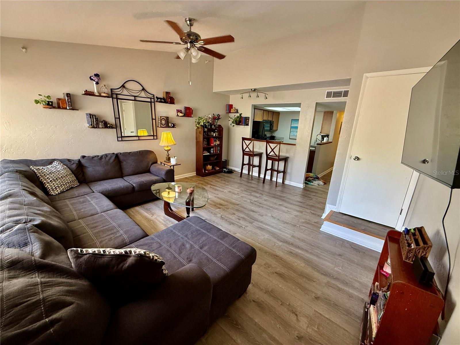 Image 13 of 34 For 2058 35th Place H47