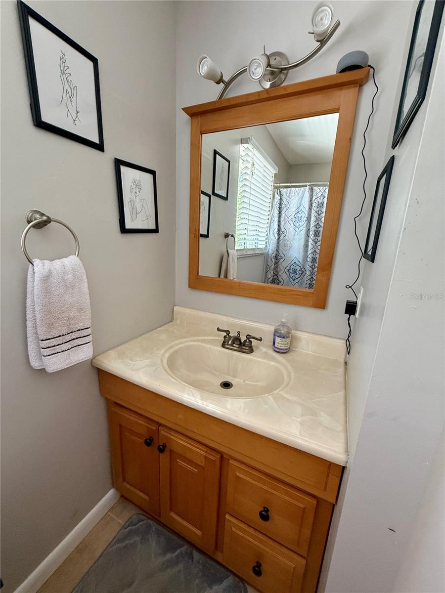 Image 21 of 34 For 2058 35th Place H47
