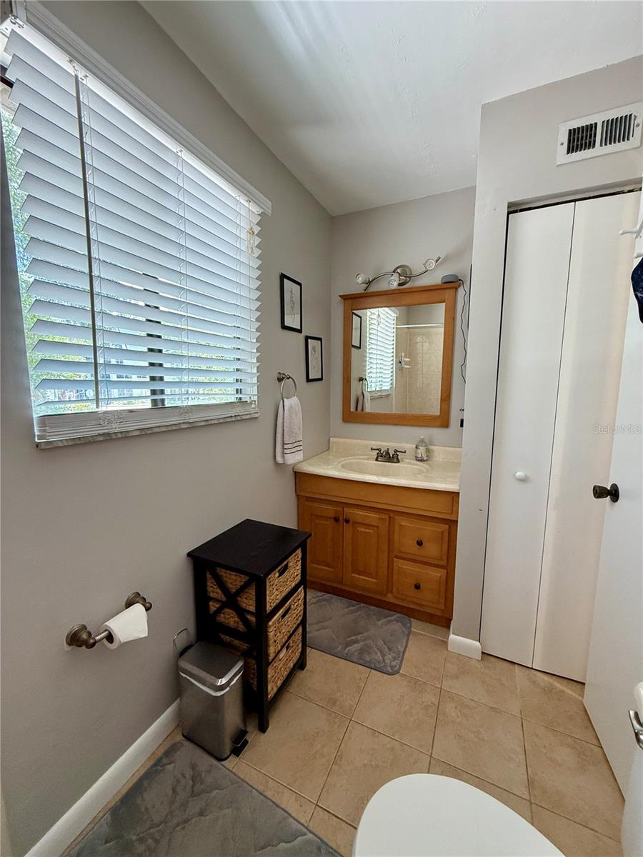 Image 22 of 34 For 2058 35th Place H47