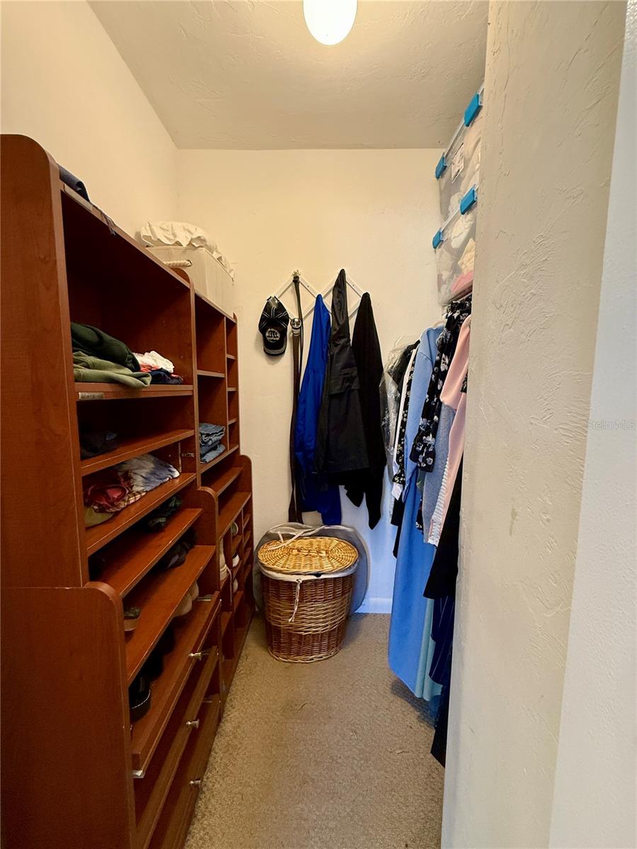 Image 23 of 34 For 2058 35th Place H47