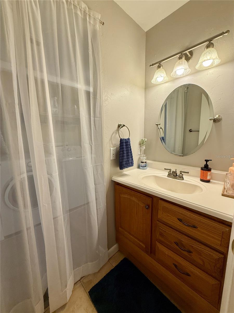 Image 27 of 34 For 2058 35th Place H47