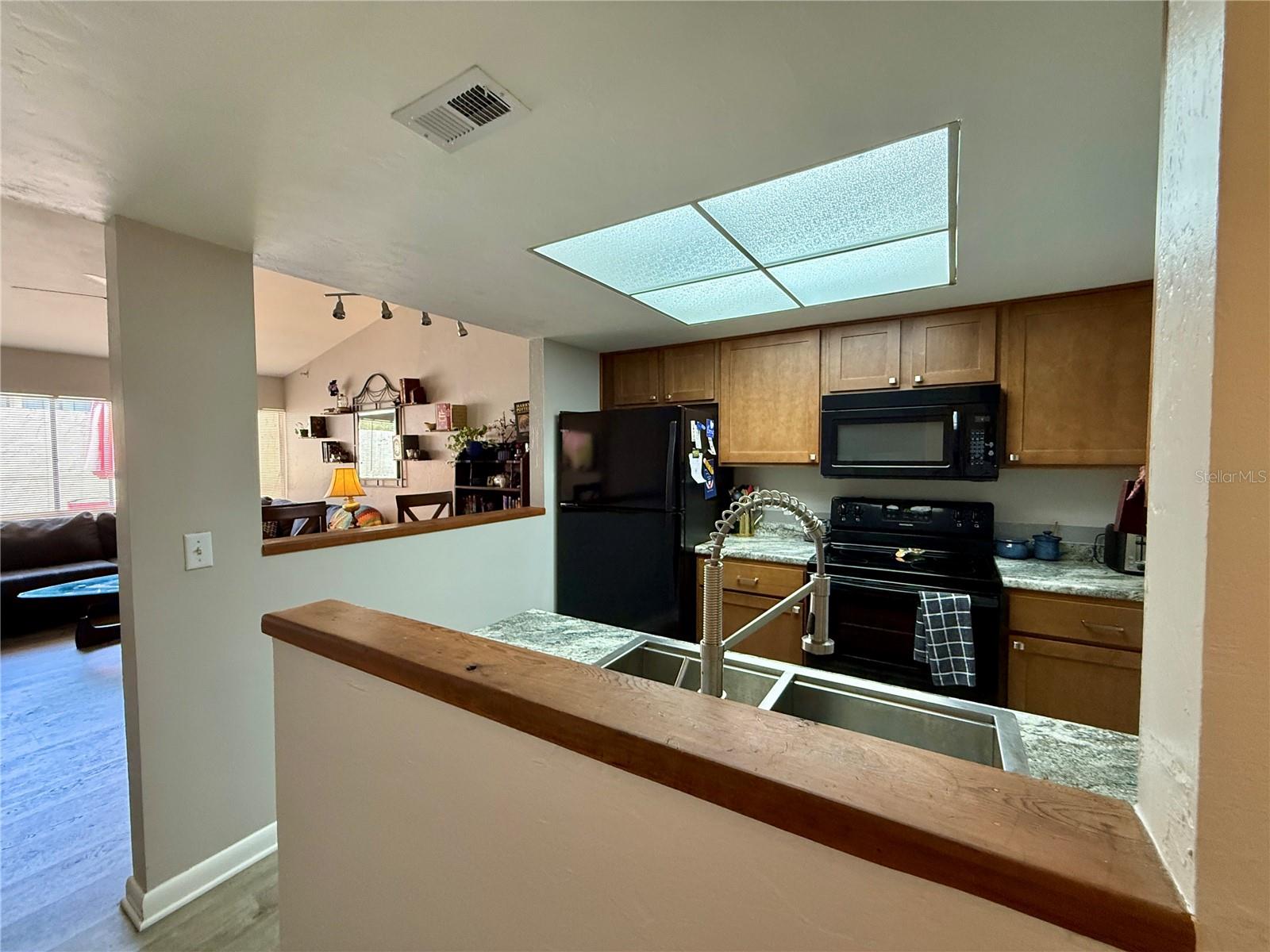 Image 5 of 34 For 2058 35th Place H47