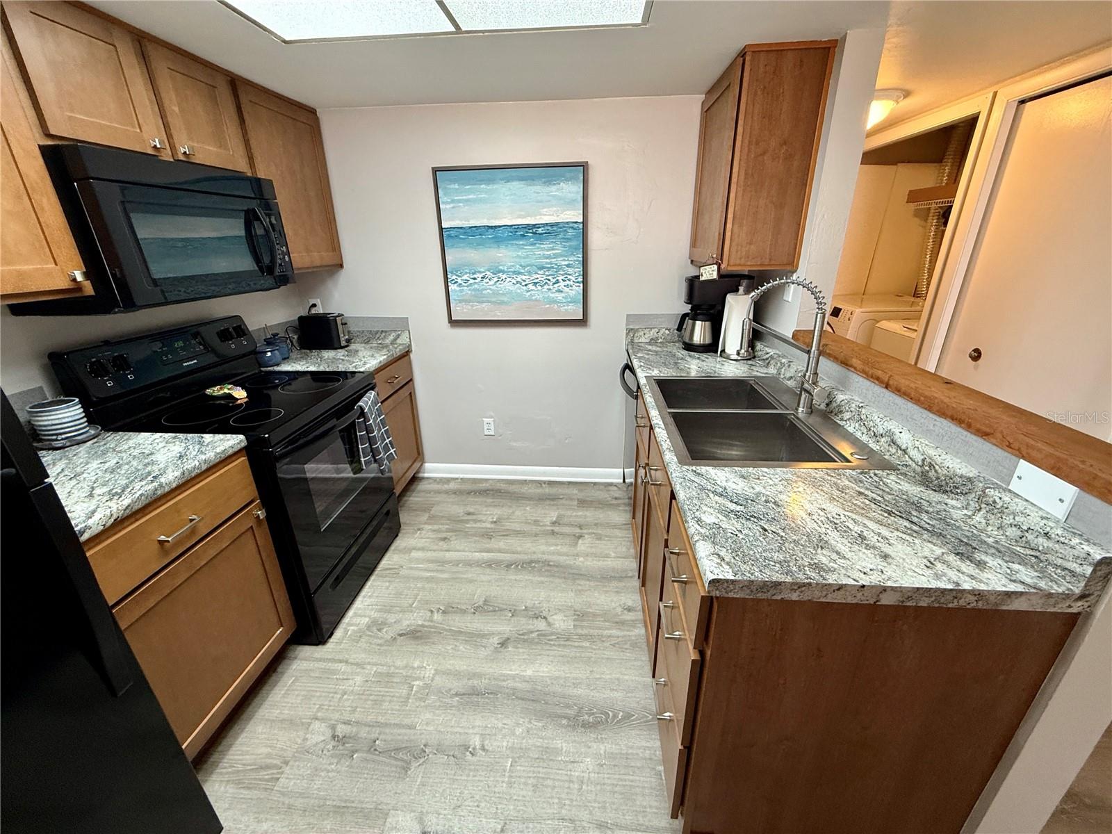 Image 7 of 34 For 2058 35th Place H47