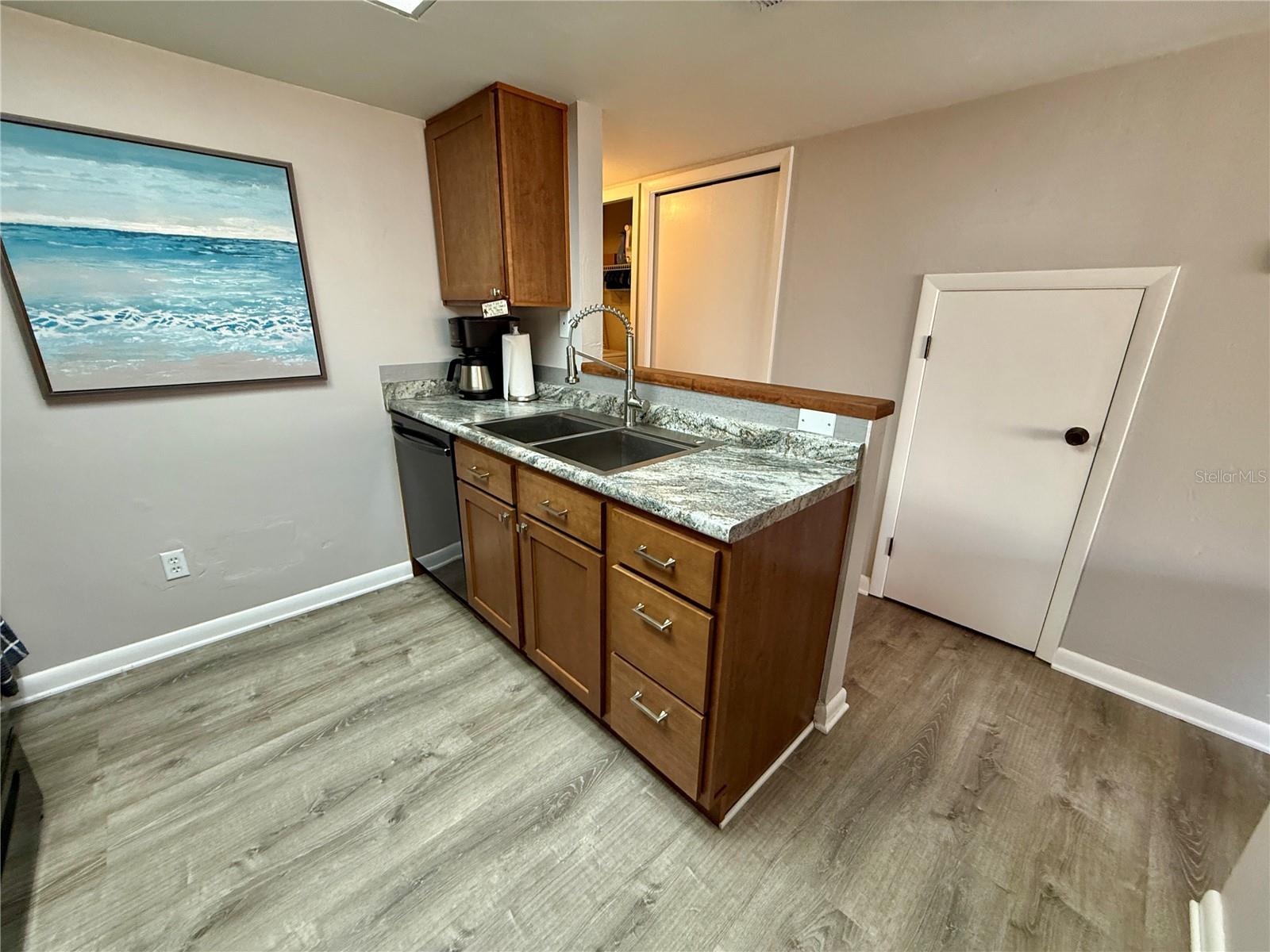 Image 9 of 34 For 2058 35th Place H47