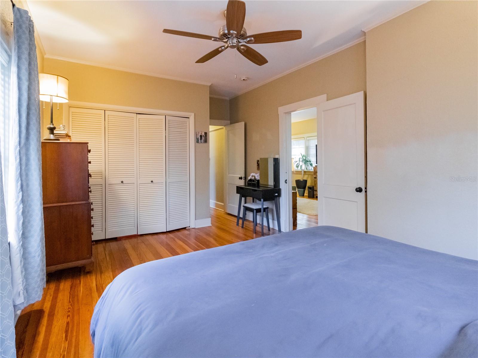Image 11 of 13 For 221 9th Street
