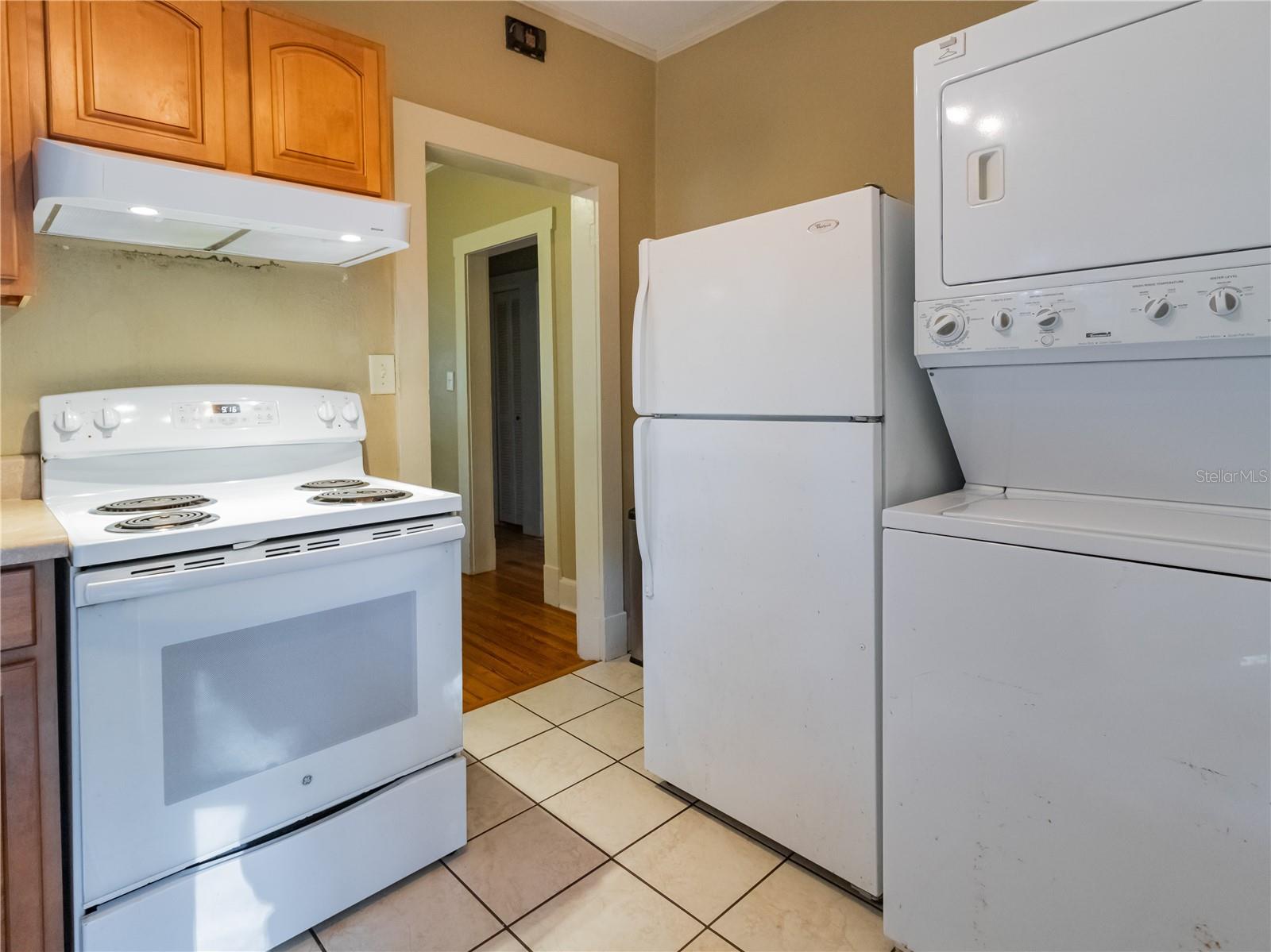 Image 5 of 13 For 221 9th Street