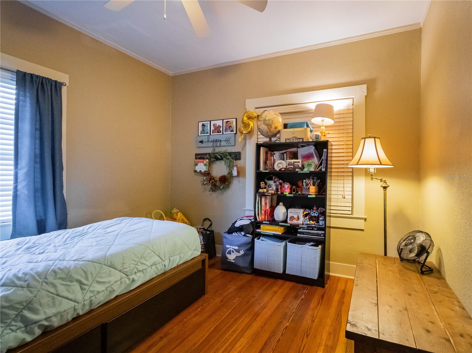 Image 6 of 13 For 221 9th Street