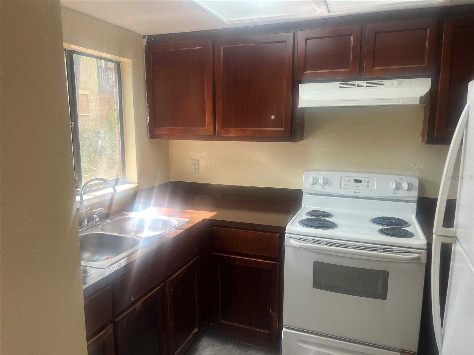 Image 3 of 7 For 513 68th Terrace A