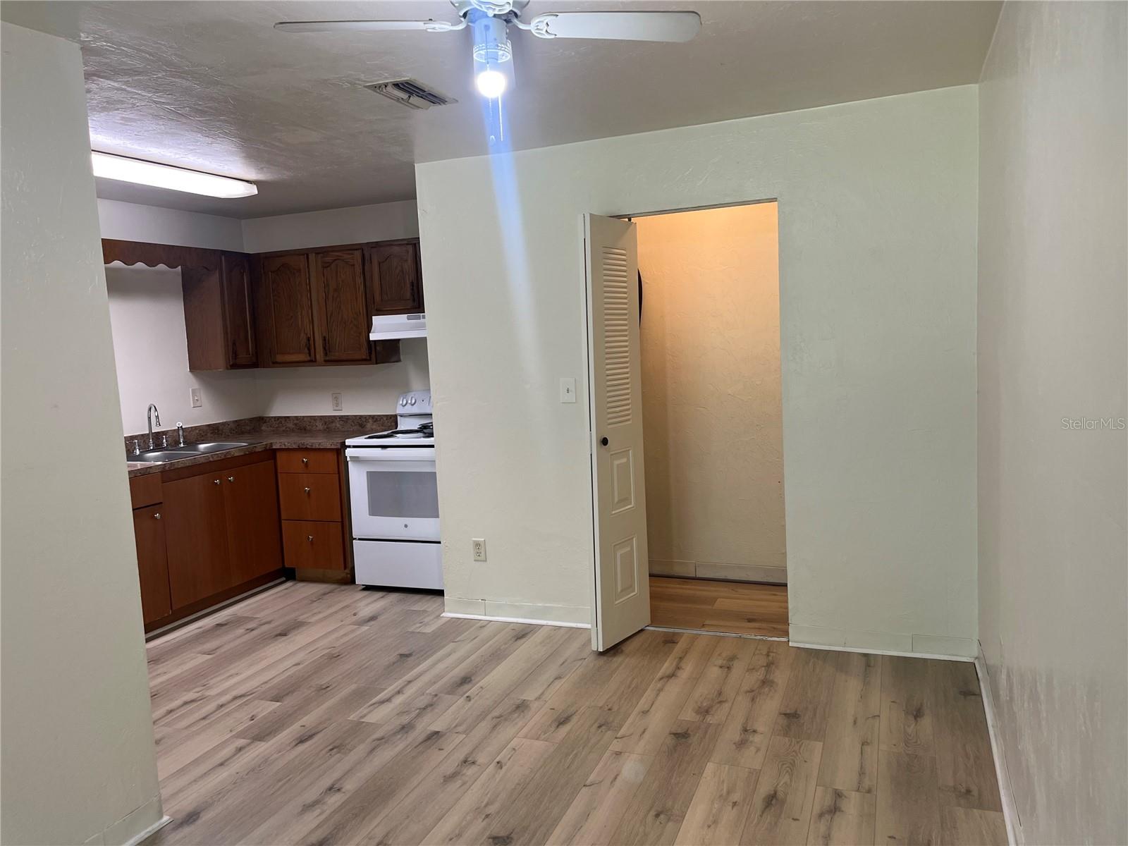 Image 3 of 8 For 2521 57th Place A