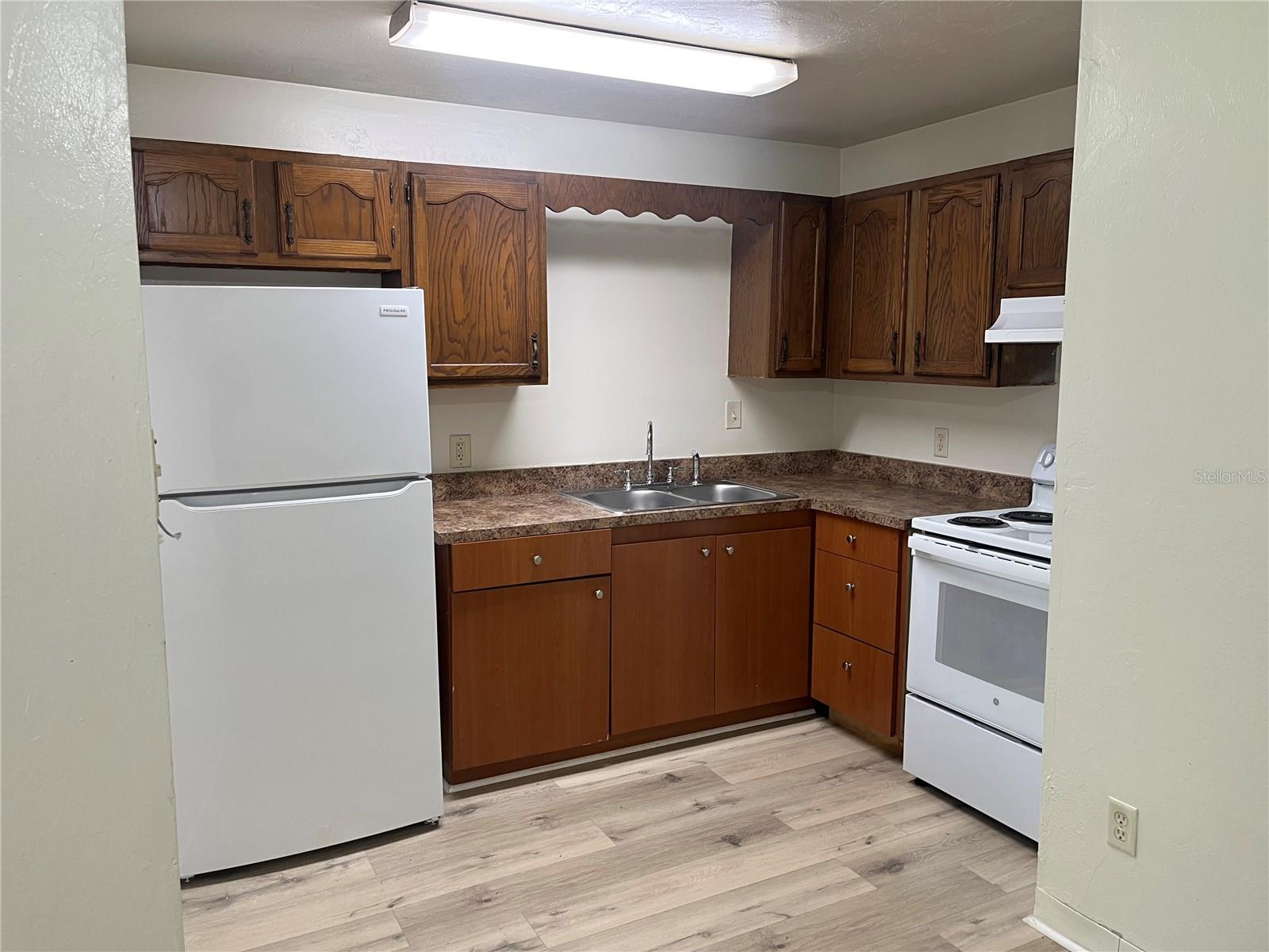 Image 4 of 8 For 2521 57th Place A