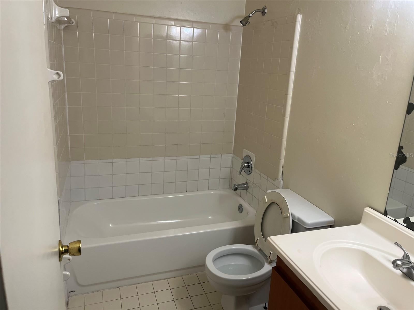 Image 7 of 8 For 2521 57th Place A