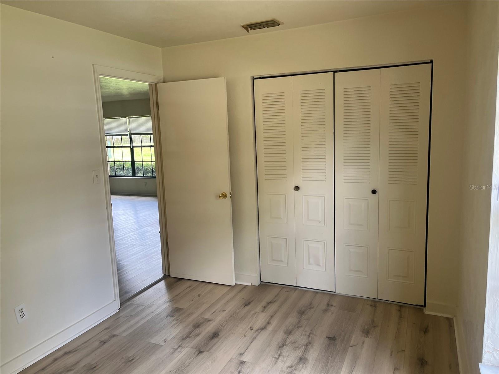 Image 8 of 8 For 2521 57th Place A