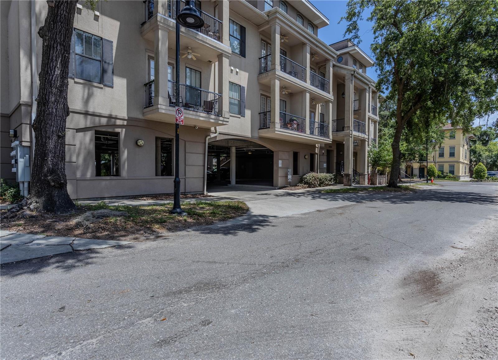 Details for 1418 3rd Avenue 304, GAINESVILLE, FL 32603