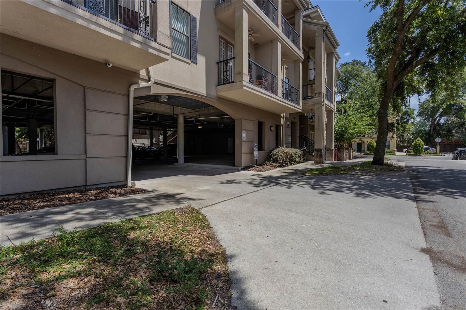 Image 22 of 23 For 1418 3rd Avenue 304