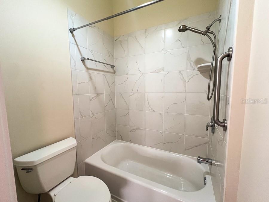 Image 11 of 30 For 10000 52nd Avenue 45