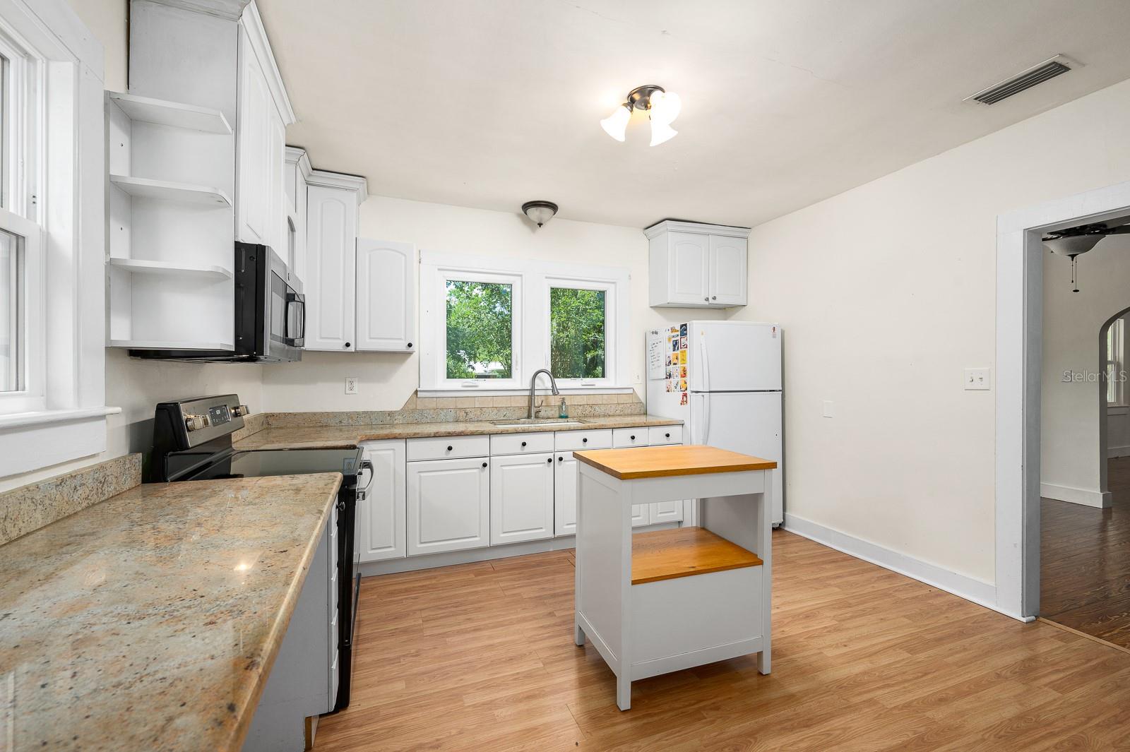Image 13 of 42 For 1012 43rd Avenue